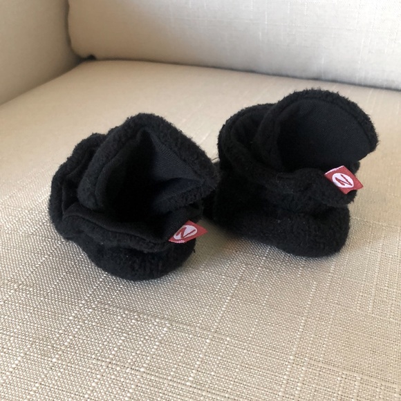 SOLD Zutano 0-3 Month Fleece Snap Bootie Black - Picture 3 of 8